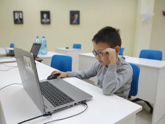 Основы программирования в среде Scratch