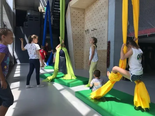 Акробатика на батуте, фото 4
