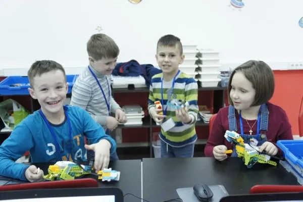 iKids - программирование и робототехника для детей
