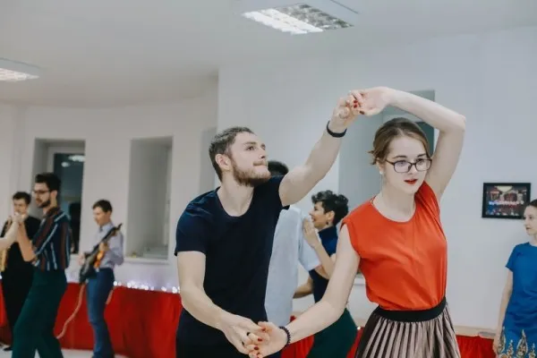 Школа танцев "Swing Time"