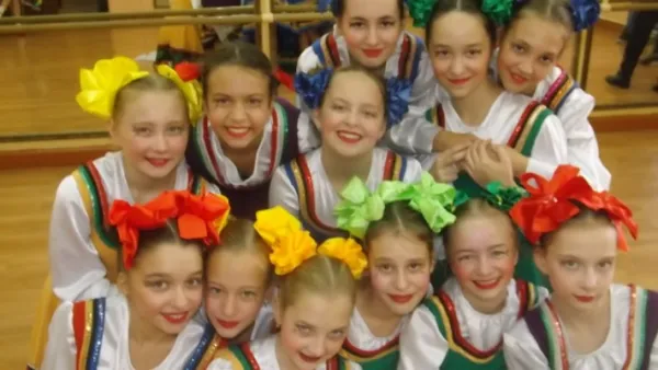 Образцовый хореографический ансамбль "Школьные годы", фото 2