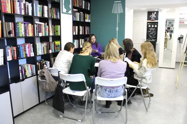 Клуб изучения английского языка Chick Lit для взрослых, фото 2