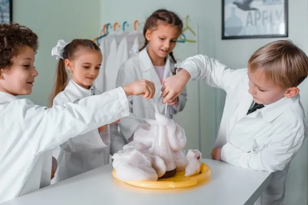 Бесплатное пробное занятие в клубе юных химиков «Фарадей», фото 3