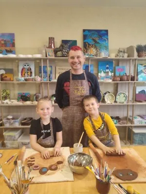 Лепка из глины с росписью ангобами