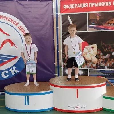 Секция прыжков на батуте и акробатики, фото 4