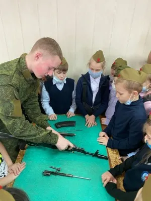 Патриотическая экскурсия «Аты-баты, все в солдаты», фото 2