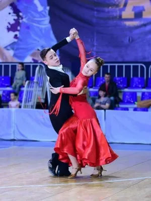 Танцевальный спорт в ТСШ "Легенда"