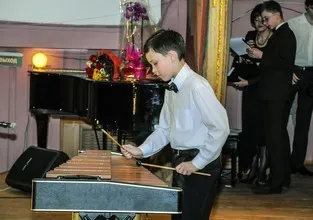 Ксилофон, барабан