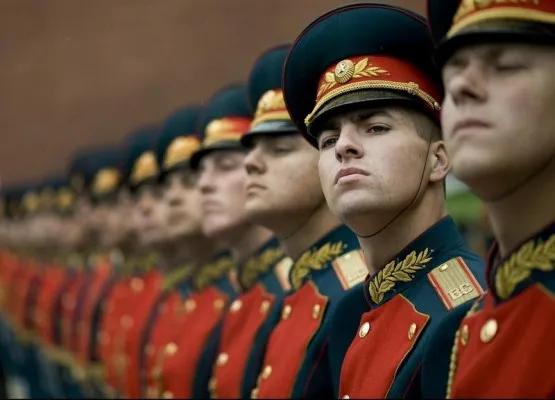 Рядовые юнармейских отрядов Вахты памяти на Посту №1
