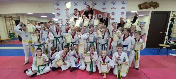 Занятия тхэквондо для детей 4-14 лет, фото 1