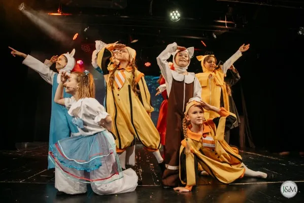 Группа комплексного развития "Мюзикл Preteens" (10-13 лет)