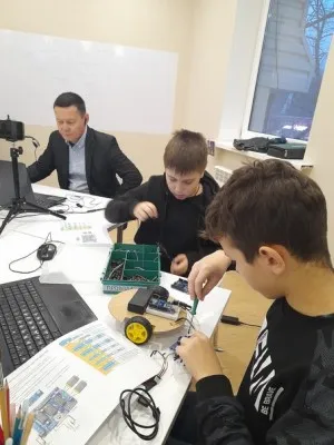 Театр РОБОТОВ
